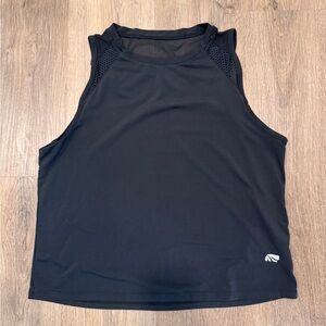 Marika muscle tank